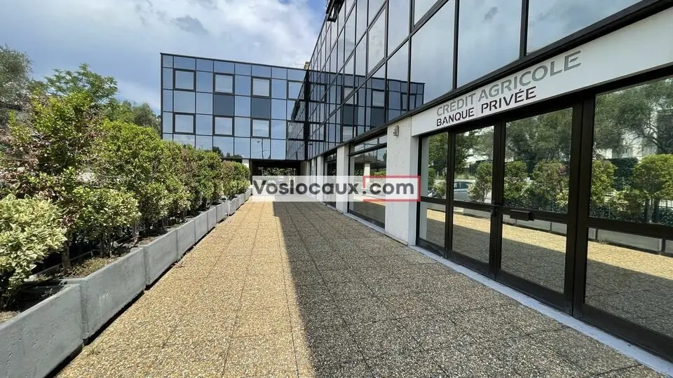 Bureau à louer - Mougins (06250) - 387 m² - 4 998 €/mois