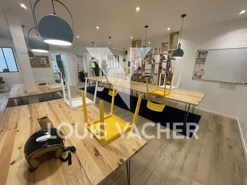 Local Commercial à louer - Bordeaux (33000) - 148 m² - 2 250 €/mois