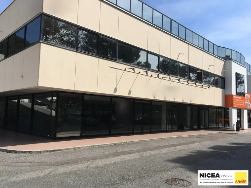 Local Commercial à louer - Vallauris (06220) - 510 m² - 6 800 €/mois