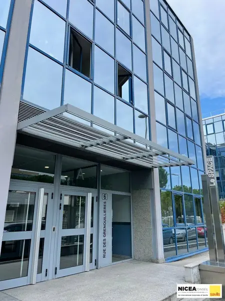 Bureau à louer - Nice (06200) - 157 m² - 1 635 €/mois
