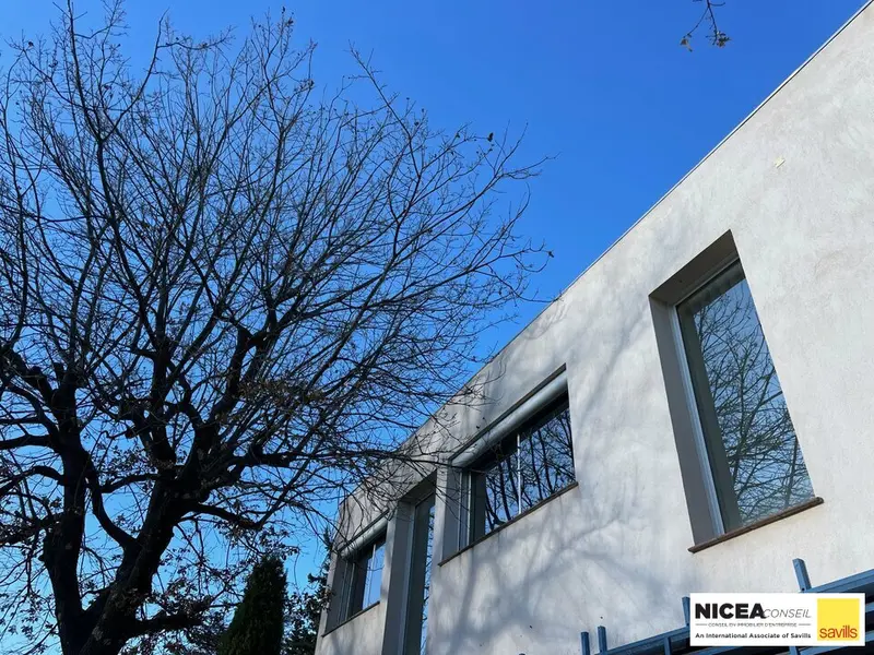 Bureau à louer - La Gaude (06610) - 154 m² - 3 075 €/mois