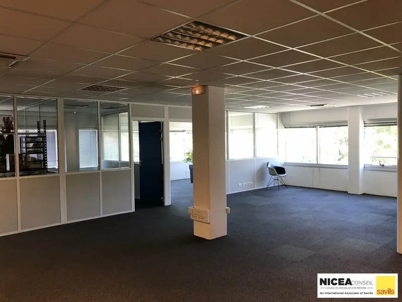 Bureau à louer - Nice (06200) - 200 m² - 2 500 €/mois