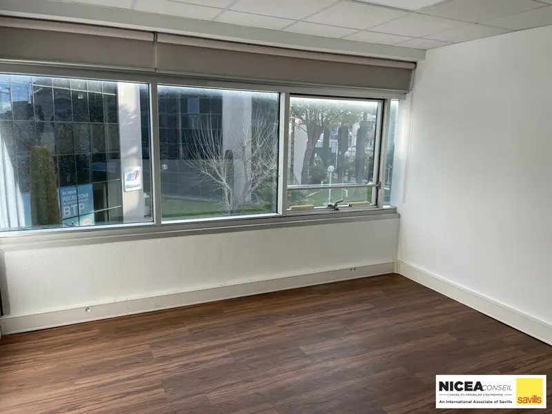 Bureau à louer - Nice (06200) - 129 m² - 1 612 €/mois