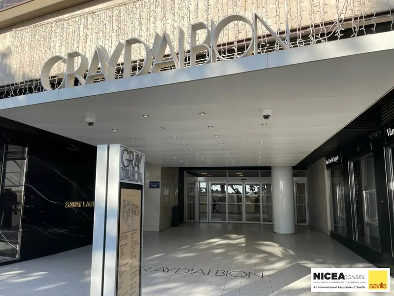 Local Commercial à louer - Cannes (06400) - 43 m² - 1 125 €/mois