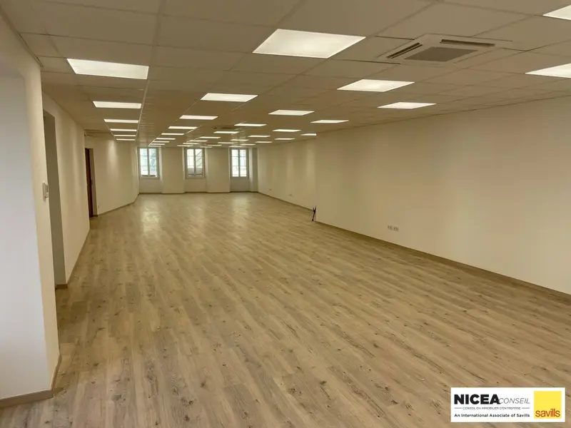 Bureau à louer - Nice (06000) - 184 m² - 3 333 €/mois