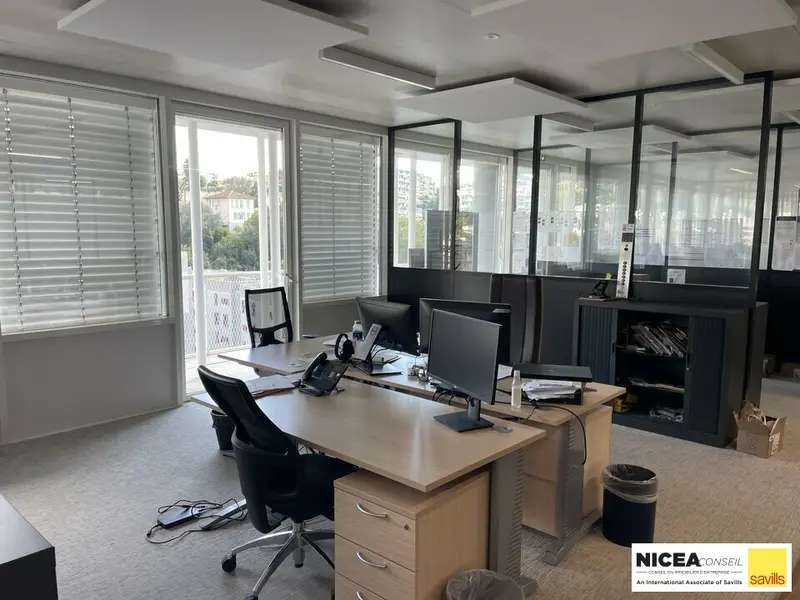 Bureau à louer - Nice (06200) - 375 m² - 6 250 €/mois