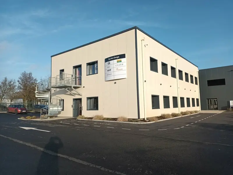 Bureau à louer - Colleville (76400) - 138 m² - 1 656 €/mois