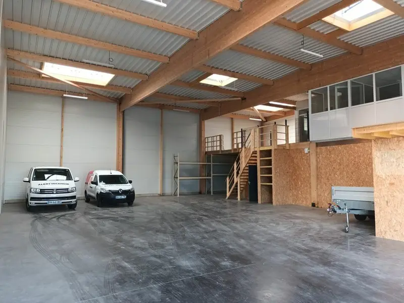 Entrepôt / Activité à louer - Montivilliers (76290) - 460 m² - 3 750 €/mois