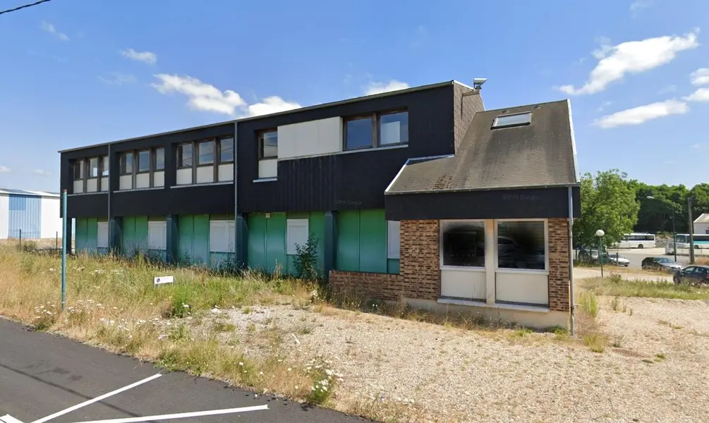 Bureau à vendre - Port-Jérôme-Sur-Seine (76330) - 753 m²