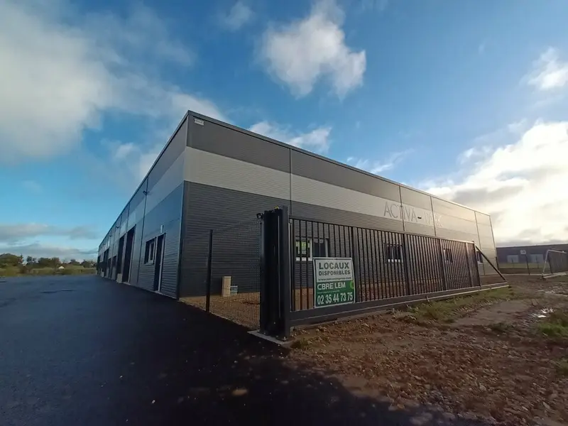 Entrepôt / Activité à louer - Colleville (76400) - 288 m² - 1 440 €/mois