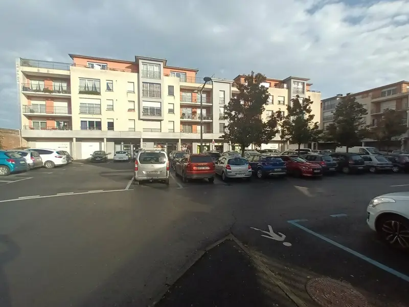Local Commercial à louer - Colleville (76400) - 458 m² - 5 725 €/mois