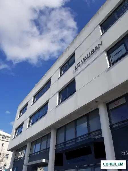 Bureau à louer - Caen (14000) - 172 m² - 2 006 €/mois