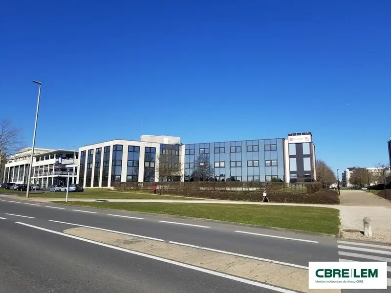 Bureau à louer - Caen (14000) - 376 m² - 4 073 €/mois