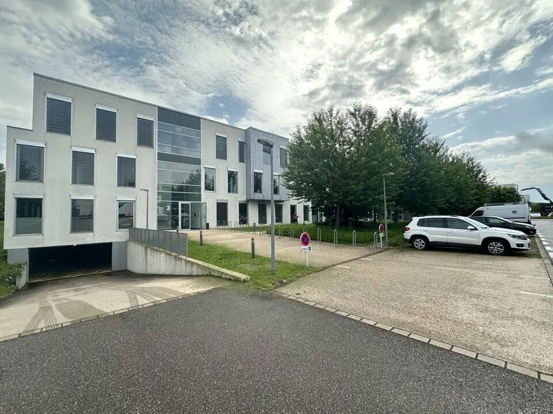 Bureau à louer - Schiltigheim (67300) - 1044 m² - 12 180 €/mois