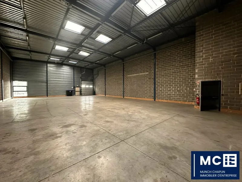 Entrepôt / Activité à louer - Niederhausbergen (67207) - 855 m² - 7 837 €/mois