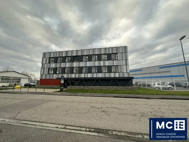 Bureau à louer - Entzheim (67960) - 140 m² - 1 621 €/mois
