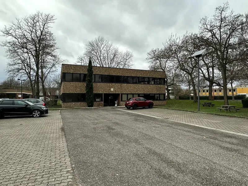 Bureau à louer - Lingolsheim (67380) - 395 m² - 3 950 €/mois