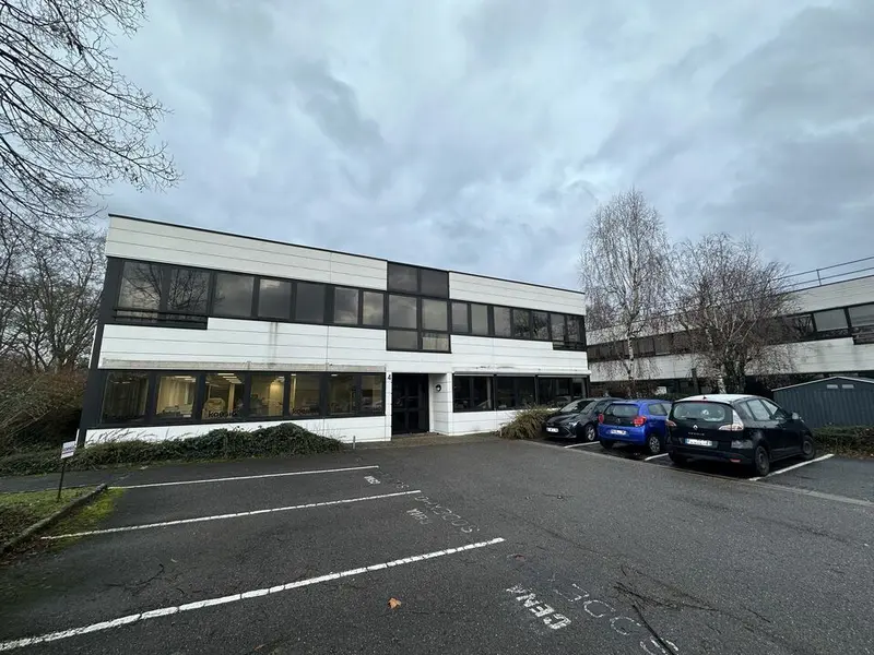 Bureau à louer - Strasbourg (67100) - 213 m² - 1 775 €/mois