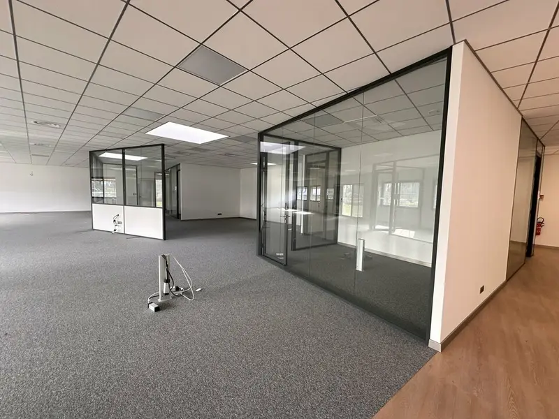 Bureau à louer - Illkirch-Graffenstaden (67400) - 871 m² - 10 524 €/mois