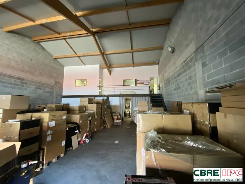 Entrepôt / Activité à louer - Ustaritz (64480) - 250 m² - 1 950 €/mois