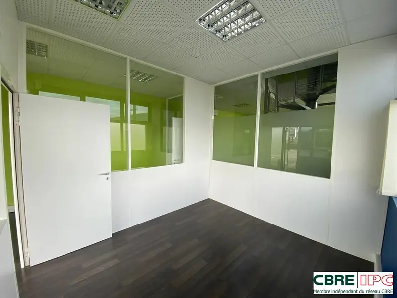 Bureau à louer - Lons (64140) - 149 m² - 1 250 €/mois