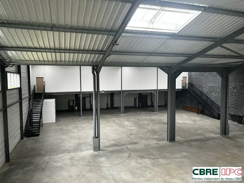 Entrepôt / Activité à louer - Pau (64000) - 1312 m² - 8 833 €/mois