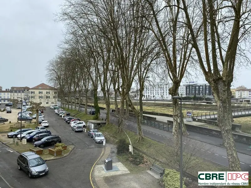 Bureau à vendre - Dax (40100) - 75 m²