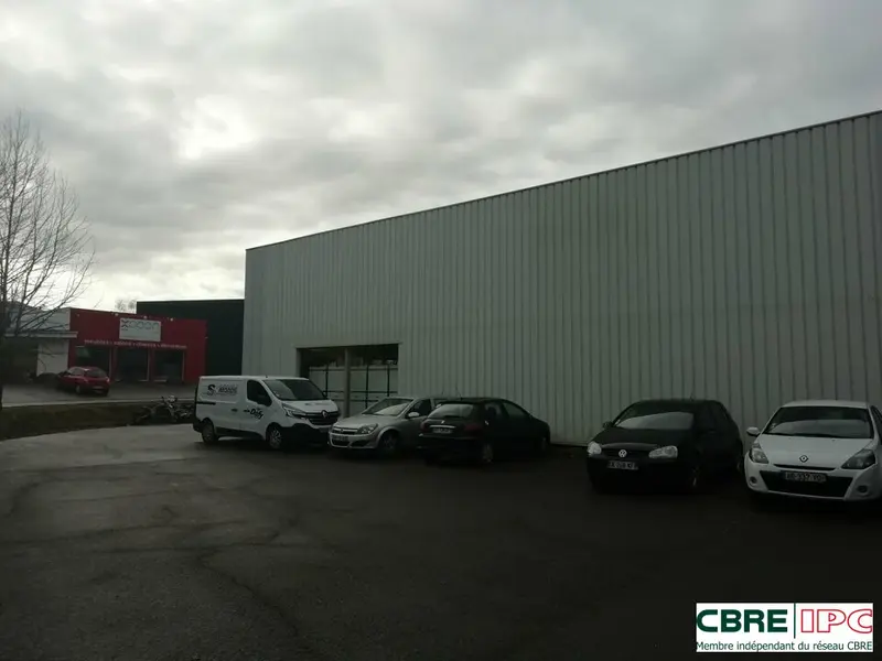 Local Commercial à louer - Saint-Pierre-Du-Mont (40280) - 687 m² - 6 400 €/mois
