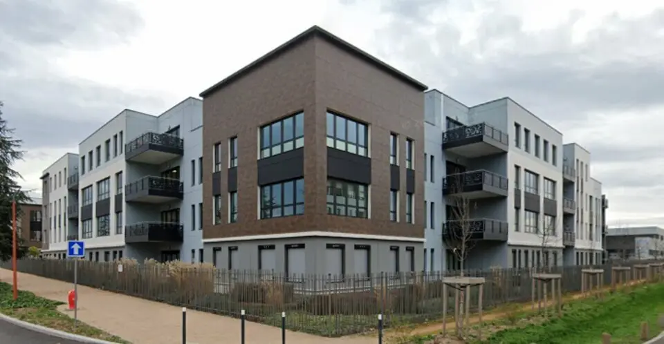 Bureau à louer - Genas (69740) - 650 m² - 7 312 €/mois