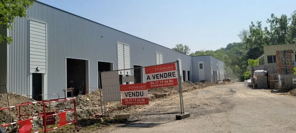 Entrepôt / Activité à vendre - Saint-Germain-Nuelles (69210) - 114 m²