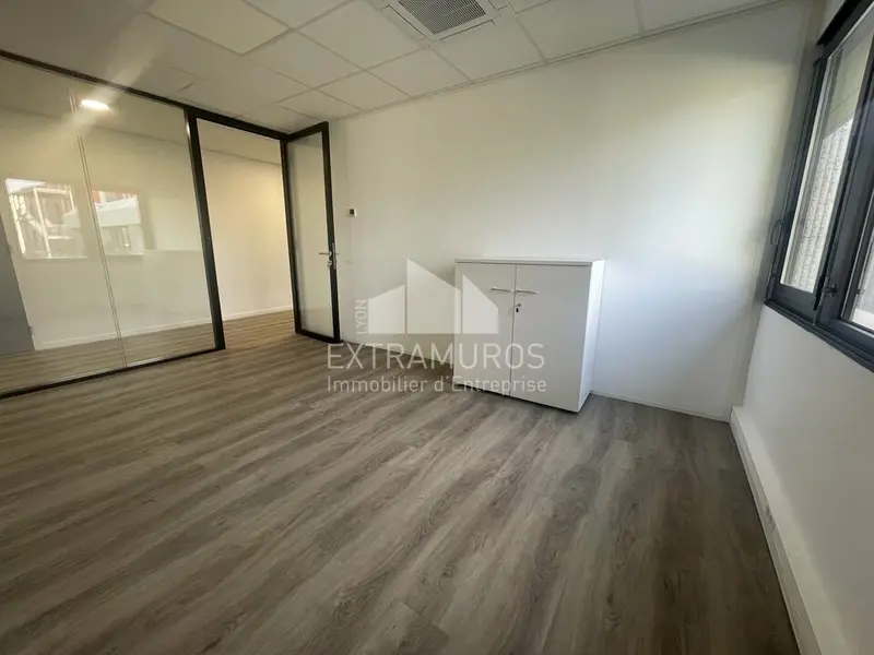 Bureau à louer - Francheville (69340) - 17 m² - 440 €/mois