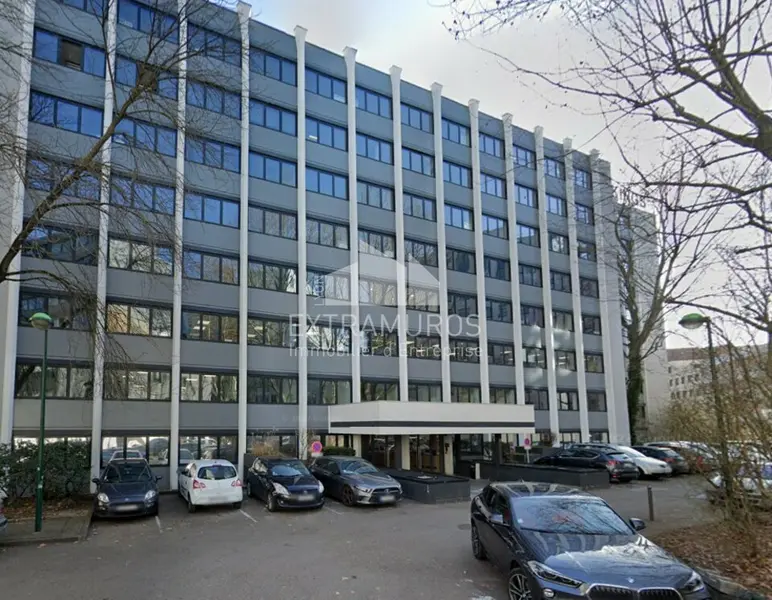 Bureau à vendre - Villeurbanne (69100) - 242 m²