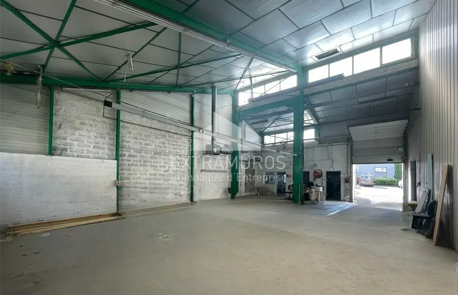 Entrepôt / Activité à louer - Mornant (69440) - 183 m² - 1 296 €/mois