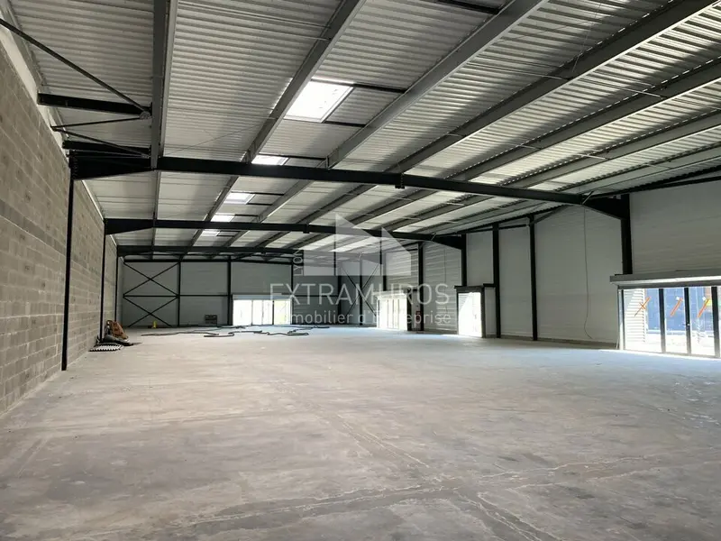 Local Commercial à vendre - Anse (69480) - 1147 m² - 1 660 000 €