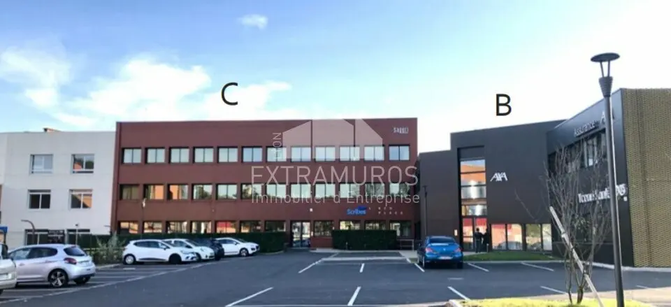 Bureau à vendre - Arnas (69400) - 370 m² - 490 000 €