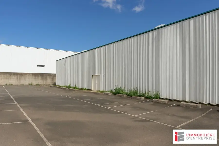 Entrepôt / Activité à louer - Montgermont (35760) - 600 m² - 3 000 €/mois