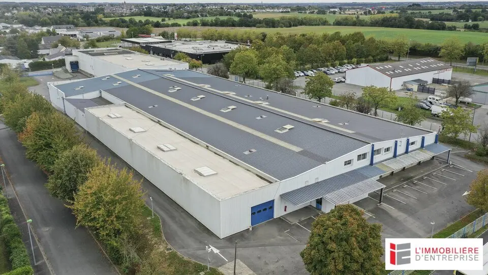 Entrepôt / Activité à louer - Domloup (35410) - 7340 m² - 27 562 €/mois
