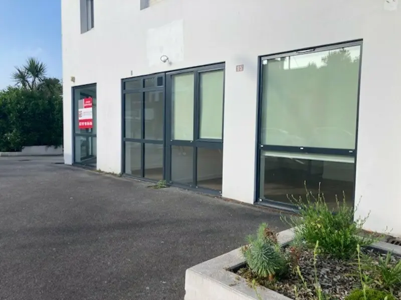 Local Commercial à louer - Quimper (29000) - 85 m² - 1 700 €/mois