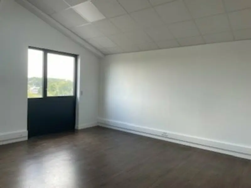 Bureau à louer - Vannes (56000) - 39 m² - 610 €/mois