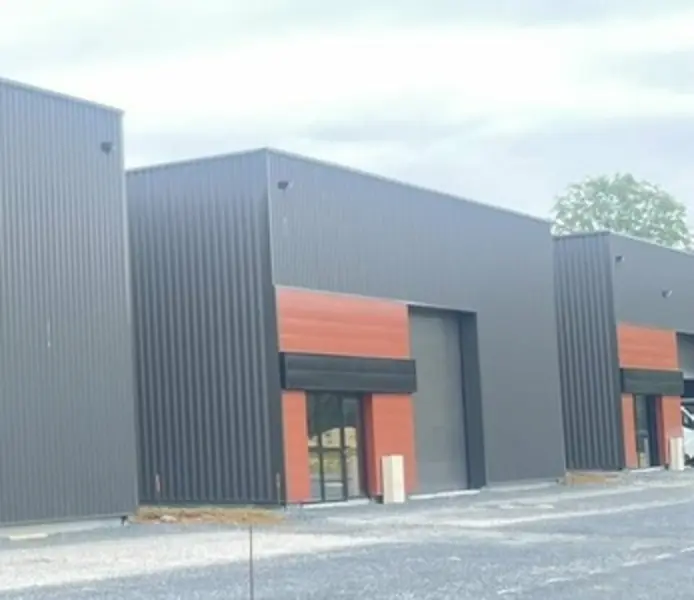 Entrepôt / Activité à vendre - Soliers (14540) - 330 m²