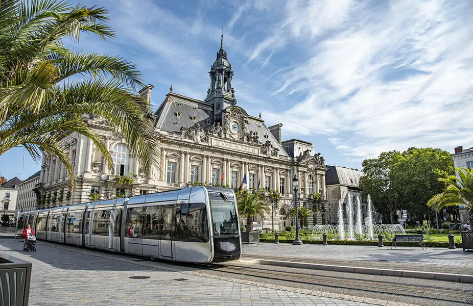 Fonds de commerce à vendre - Café - Hôtel - Restaurant - Tours (37000) - 300 ...
