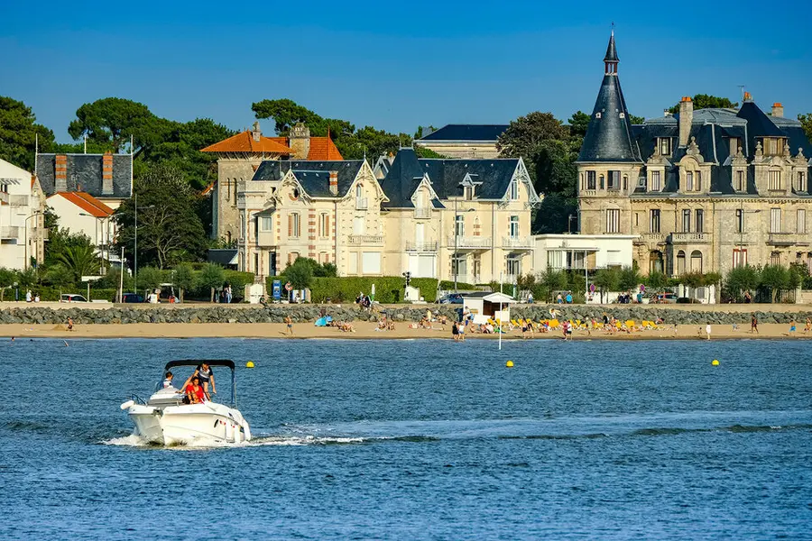 Fonds de commerce à vendre - Restauration - Royan (17200) - 480 000 €