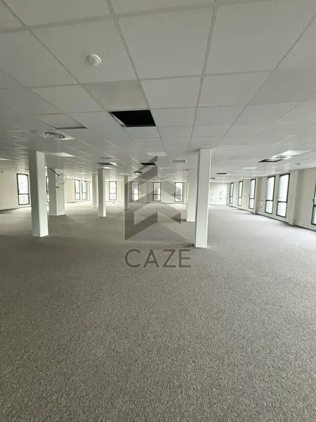 Bureau à louer - Pessac (33600) - 376 m² - 5 326 €/mois