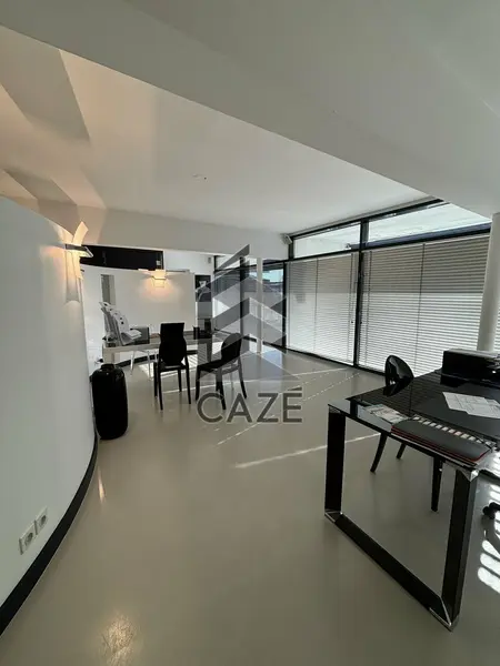 Bureau à louer - Bordeaux (33200) - 520 m² - 7 800 €/mois