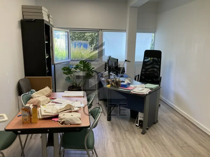 Bureau à louer - Cenon (33150) - 119 m² - 1 388 €/mois