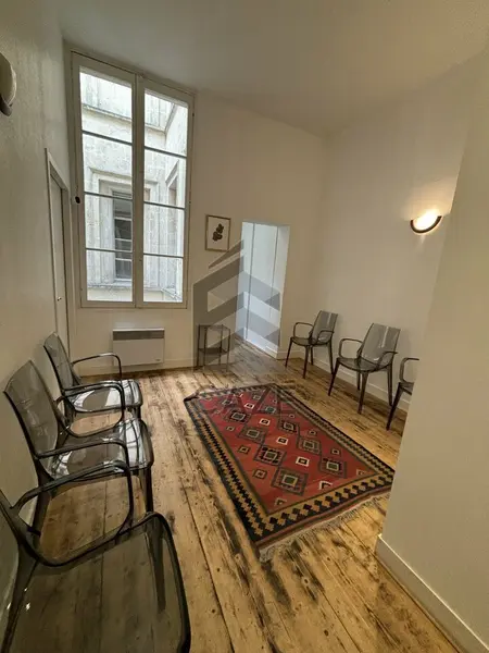Bureau à vendre - Bordeaux (33000) - 144 m²