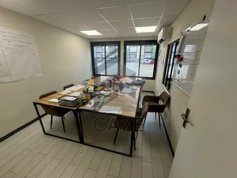 Bureau à louer - Pessac (33600) - 92 m² - 1 333 €/mois