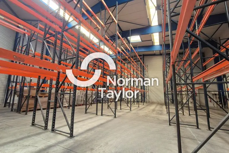 Entrepôt / Activité à vendre - Perpignan (66000) - 2000 m² - 2 100 000 €