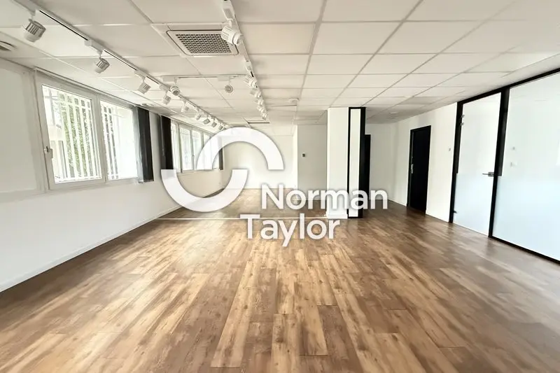 Bureau à louer - Lattes (34970) - 320 m² - 5 066 €/mois
