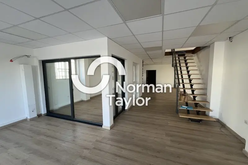 Entrepôt / Activité à louer - Mauguio (34130) - 250 m² - 2 700 €/mois